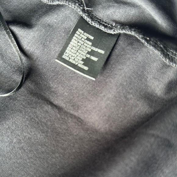 ANTONIO MELANI Black Boxy Short Sleeve T-Shirt - Picture 5 of 8